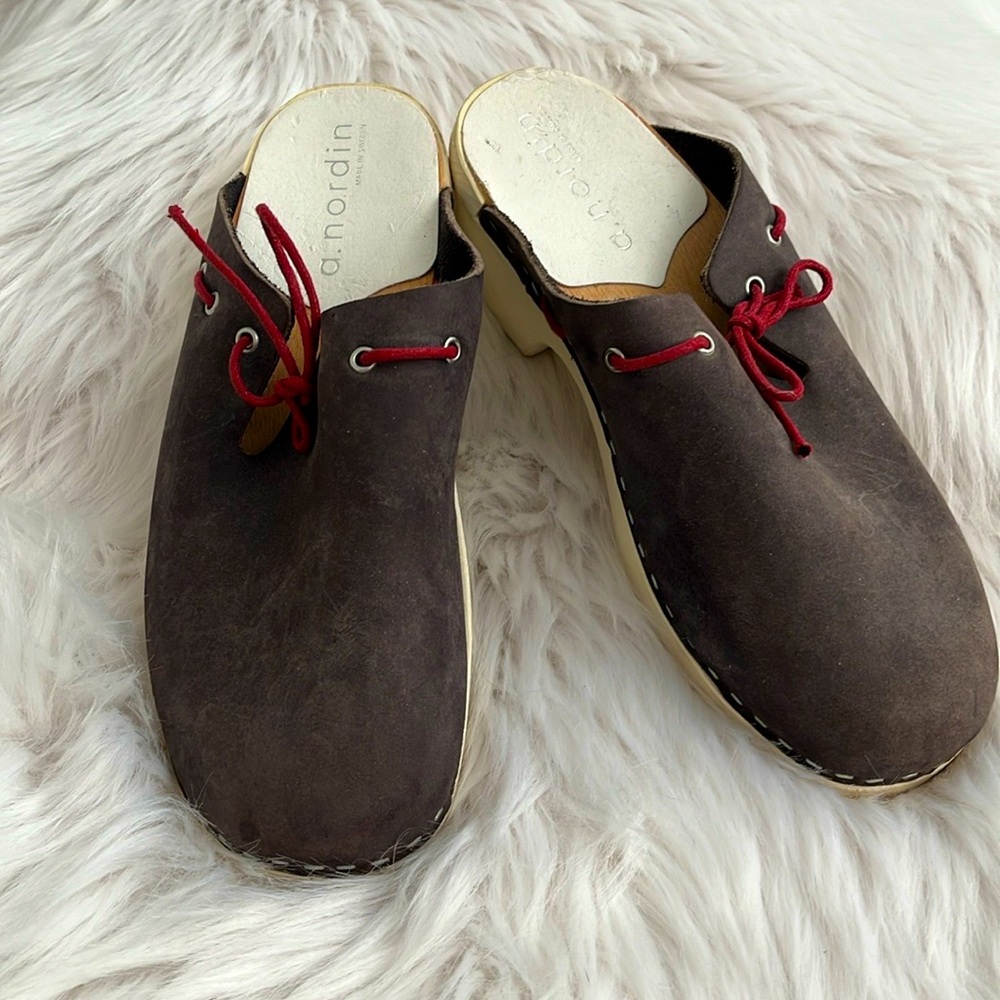 Suede Clogs from Sweden